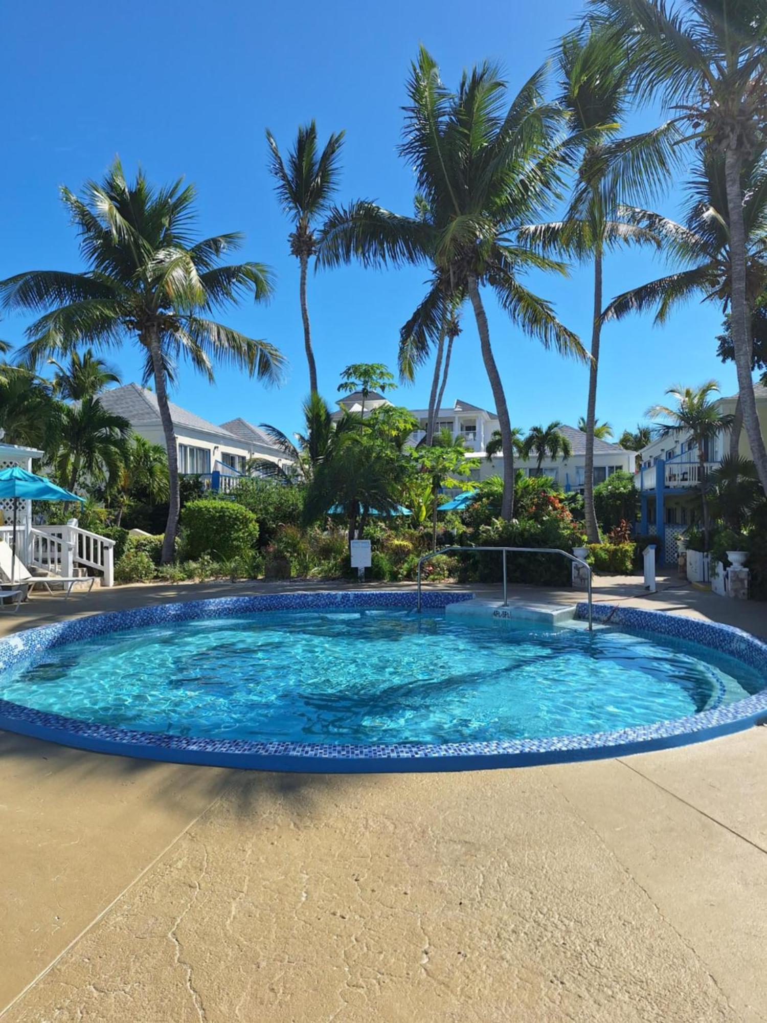 גרייס ביי Sibonne Beach Hotel מראה חיצוני תמונה
